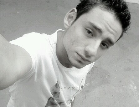 Louco sou por acreditar..