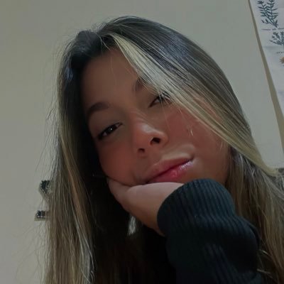 Emily__rb's profile picture. Liberdade é pouco, o que eu quero não tem nome! • @Atletico 🖤