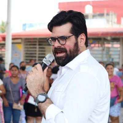 Tabasqueño, de #Centro. Ingeniero Civil de profesión y en el camino de la Cuarta Transformación. 🧔🏻