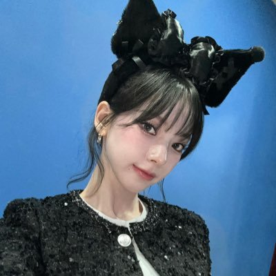 LuceSicutLoona Profile Picture