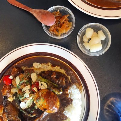 woofcurry's profile picture. woof curry店主