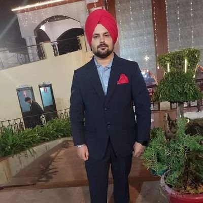 Smilesaini8's profile picture. smile