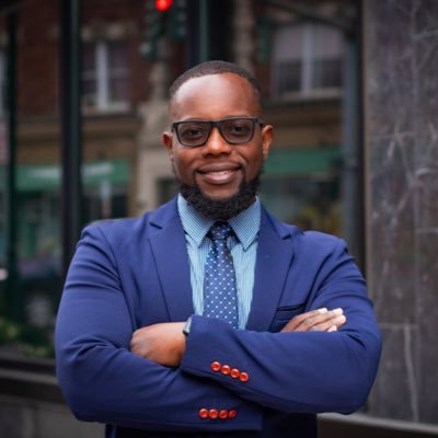 Helping entrepreneurs and small businesses grow through branding, marketing, social media, and sales. Actionable tips daily.