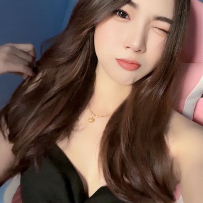 ไม่รับงาน อย่าหื่น 😎 ชอบถ่ายรูป ✌️ ☺️ เน้นหาเพื้อนคุย ย้ำนะคะว่าไม่คุย18+ DM มาเลยถ้าอยากคุย โปรดติดตามก่อนทักนะคะ 28 Y🤪#สุภาพหน่อยนะคะ