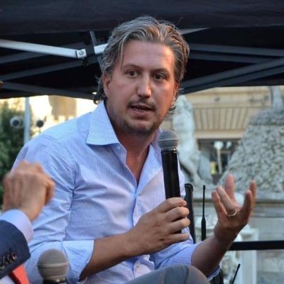 AcamporaGen's profile picture. Capogruppo PD al Comune di Napoli, papà di Greta e grande tifoso del Napoli! #senzasosta