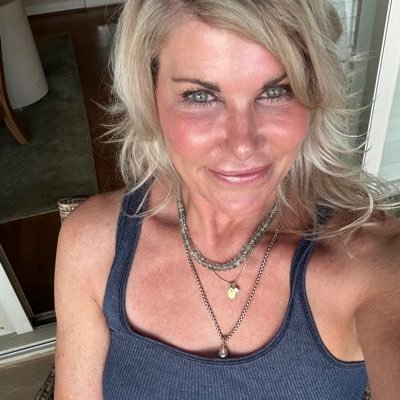 MnewmanAlena's profile picture. real woman, hard working, help people