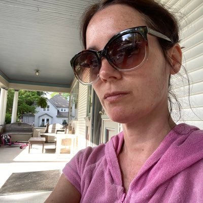 NewWaveIngenue's profile picture. Telling the truth can be dangerous business. Honest and popular don’t go hand-in-hand.