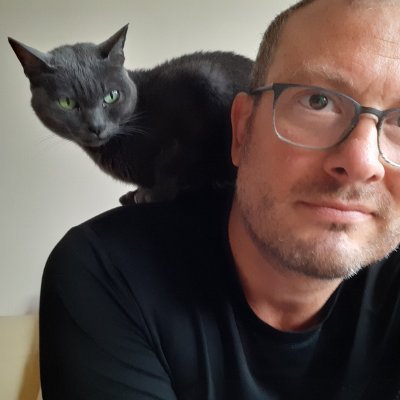 Zeeuw in Amsterdam. Vader van een puber👽. Woont samen met een tiran: 🐈♀️.
| Behavioral science | SpaceTime | #balkontweet | NOS🧐