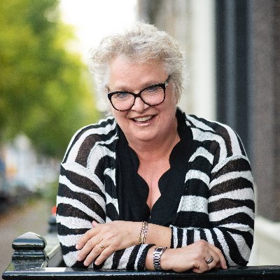 Expert mass communication & strategist. Founder/Chief Changemaker @plasticsoupfoun: @BeatTheBead, Plastic Health Summit. Co founder Plastic Health Council.