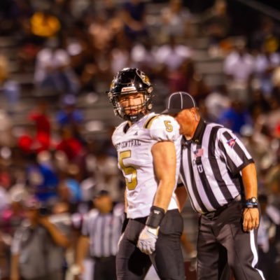 6’1” 220 JUCO PRODUCT LB @eccc_football (Dec 24 grad) 4.56 (40) /ACT: 21 | Phi Theta Kappa 3.65 gpa (662) 820-4619 | NCAA ID# 2009919088 carsong2004@gmail.com