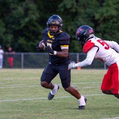 Forest Hills HS/CO26’/Height: 5’6”/Weight: 175/(RB/CB)/GPA: 3.5