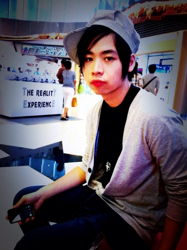 Web Project Manager/E-commerce Consultant. Electro post hardcore guitar player.