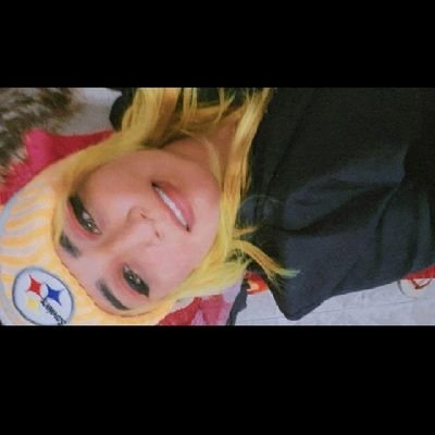 Twiinkat's profile picture. aqui no dice nada interesante :v