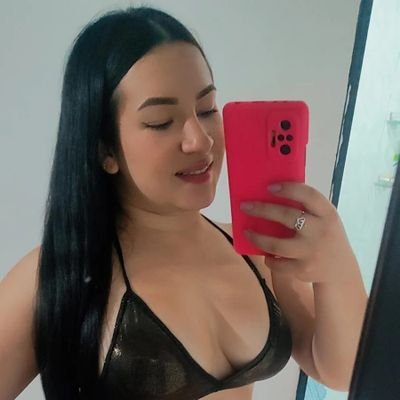 I am a beautiful young Colombian with many fantasies and want to Hola soy Paulina una hermosa colombiana bien linda y natural sígueme contenido hoy diario💦👙🔥