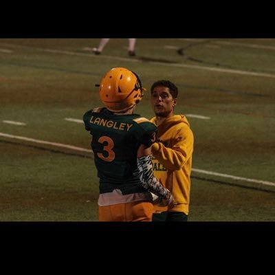 Langley Secondary School🟡🟢 ‘26   6’1” 175lbs • LB/DB #3 Defensive Player of the Year ‘22 TeamBC ‘23 • Top Sophomore DB ‘23