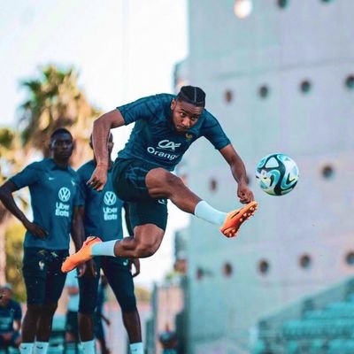 God first 🙏🏻
football and sports lover
Worried -Chelsea- Fan 💙💙
Gamer 🎮🎭