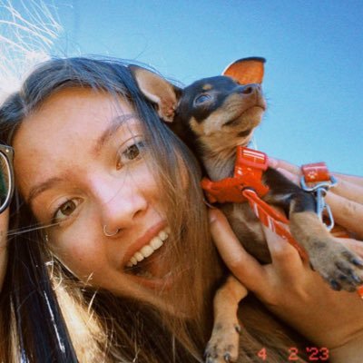 lauraa_ecker's profile picture. .