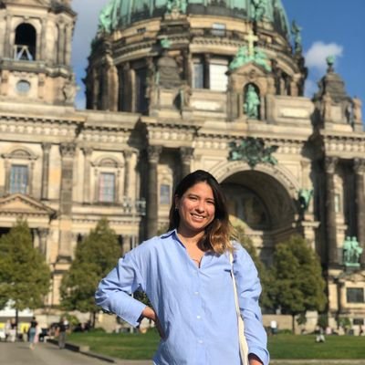 Lizgarg's profile picture. Lawyer