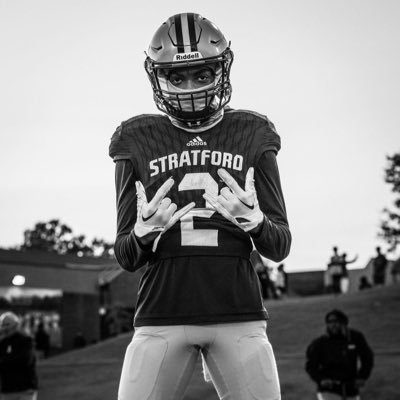 6’2 165lbs ⋆ CO 25 @Stratford Academy ⋆ Email: tylerburnett2025@icloud.com ⋆🏀🏈🏃🏾‍♂️