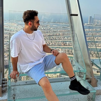 ozantasci24's profile picture. 