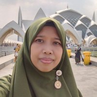 Siti Muslikha(@umufarhat) 's Twitter Profile Photo