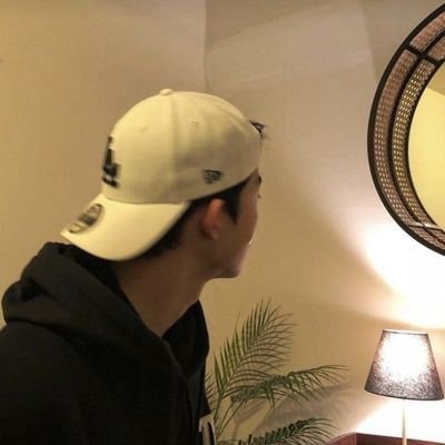 9nbgu's profile picture. No words left, just pain.