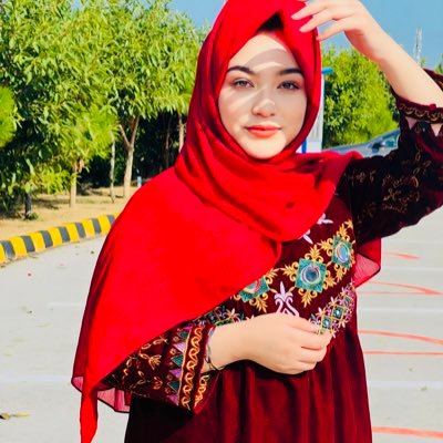 من همانم،دلداده ی هنر دلباخته ی رنگ ها…….. 💜future journalist💜