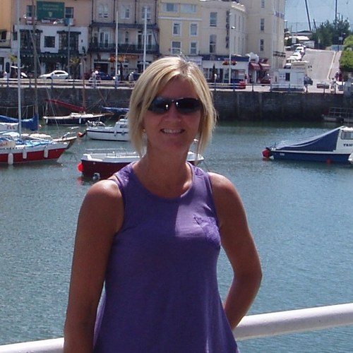 honeybee11361's profile picture. 