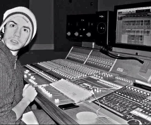 PhilAichinger's profile picture. On Ski's or in Cans, live life to the full. Dont regret anything !