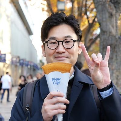 poradevi's profile picture. 浅井企画所属。お笑いライブ、イベント、ファイターズ鎌ケ谷スタジアムでMCなどさせて頂き、感謝感謝の日々であります。https://t.co/J4PKxjAUHc