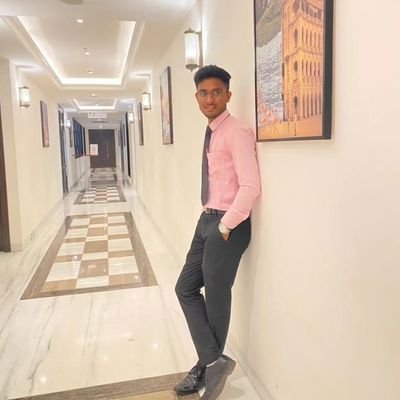 Imtushar_99's profile picture. If nothing goes right, go left...