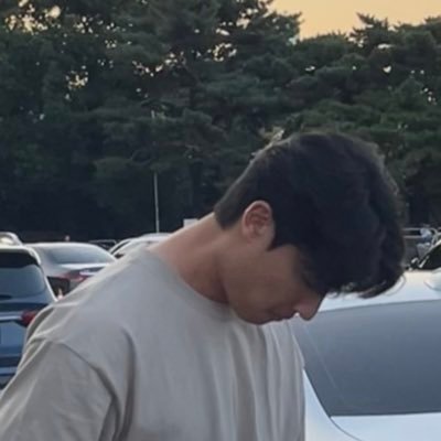 jihyun0702's profile picture. 