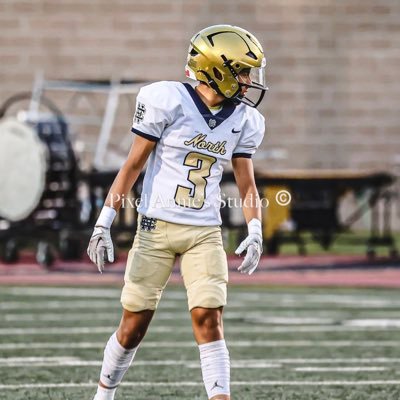 Edinburg North High School ‘ 25 | WR / SB | 5’11 | 160 | V- Football | 3.6 GPA |