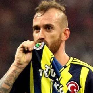 Fenerbahçe büyüklüğü ne şampiyonluk büyüklüğü ne kupa büyüklüğüdür. Onun büyüklüğü başka bir büyüklüktür işte, adı konamaz.             -İslam Çupi-