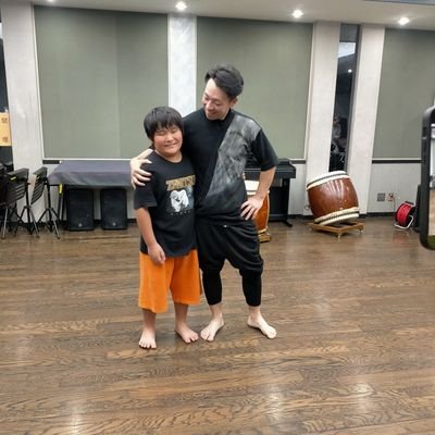 盆踊りで運命の出会いをし、家族で大ファンに……❤和太鼓一家とその教室に通う人達を応援するアカウント。和太鼓好きな人大歓迎。いつか世界で活躍する日のために。
ご本人様→https://t.co/00DusHWGIV