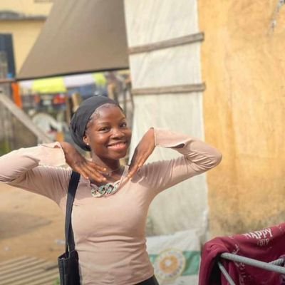 SImoleayomide's profile picture. Daughter of grace