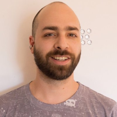Front-end developer y artísta recidente en Hotel Inminente