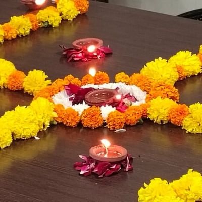 #activist
#SocialWorker
#blogger
मेरे ट्वीटर परिवार में हर धर्म हर समाज के सभी भाई बहनों का स्वागत है लेकिन देश के खिलाफ बोलने वाले दूर रहे जय हिंद/ जय भारत