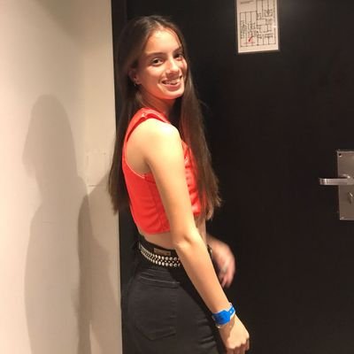 Mariianela22_'s profile picture. 