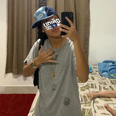 nem curto esse bglh de twitter n 👎🏽