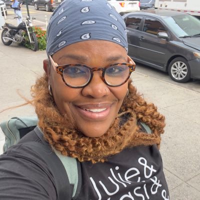 CEO & Consultant, @DeafTalentMedia #DTMEC 📺🎬 @NYUTischSchool (Alumna ‘93) 🎭 TM/IP Owner, #DeafTalent® & Deaf Talent® Activist🤘🏾🗣✊🏾#TellBlackDeafStories