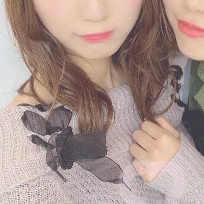 ものすごく感度よすぎてすぐイッちゃうし、喘ぎ声とまんないけどそれでもいい？？
優しい人なら年齢とか関係ないんで えっち友達なってくれる方仲良くしてください(*´▽｀*)
私のこと少しでも気になってくれたらDMください💐