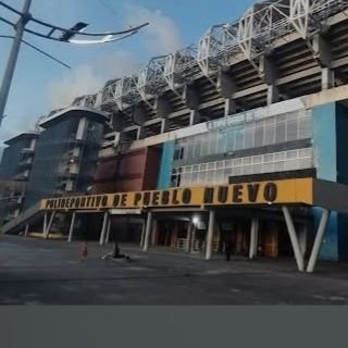 🚩Bienvenidos al Polideportivo De Pueblo Nuevo🚩 El Templo Sagrado Del Fútbol Nacional ⚽🇻🇪⚽
  🟡⚫@DvoTachira 🟡⚫ 🌟🔟Veces Campeón Del Fútbol Venezolano🇻🇪🥁