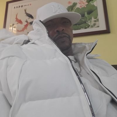 jrsimmons22's profile picture. 