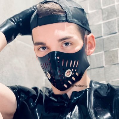 #NSFW 🇫🇷Young French Rubber ⛓😈 #rubber #frenchrubber 🔞 content #survetsport ⛓                          💘single boy