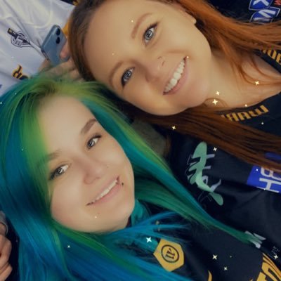 LaureFranceschi's profile picture. Laurennnn... 28! BMTH is my life 🩵 Nottingham Panthers 💛🖤 😼🖤 Gaming/Work!!