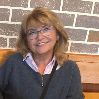 JeanneCarr33216's profile picture. 