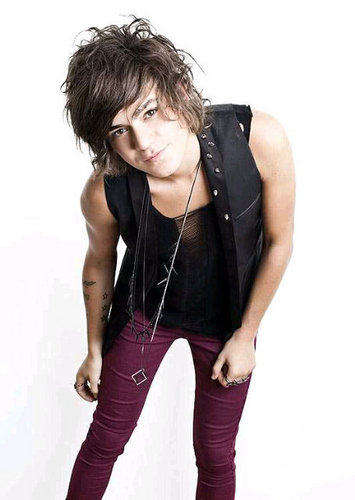 Supporting @FrankieCocozza, been a fan since the x factor, don't care what anyone says, he's a star in my eyes, love you frankie.