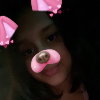 KarolyneR8097's profile picture. 