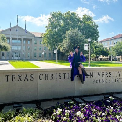 Surgery PGY-II, learning something new everyday (and trying to not diagnose myself along the way), @UT_Dallas 💫and @TCUBurnettMed 🐸 alum. Views are mine.
